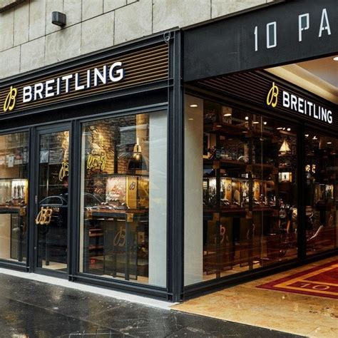 The inauguration party of the Breitling boutique, rue de la Paix in 